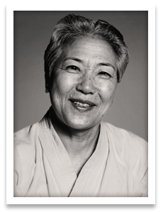 Tsunako Miyake